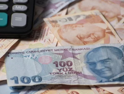 Турската лира се срина до историческо дъно към еврото