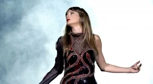 Тейлър Суифт изненадващо промени текстовете на две от песните си (ВИДЕА)