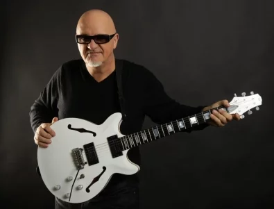 Легендарният китарен виртуоз Frank Gambale идва в София със своята звездна формация
