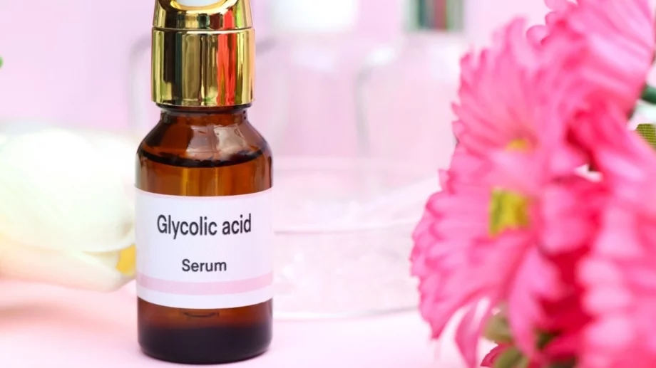 5 неща, които трябва да знаете, преди да използвате гликолова киселина върху лицето си