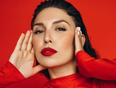 Науката зад червеното червило: Защо дава на жените мигновена сила?