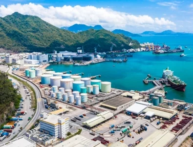 Нов обрат с цената на петрола след задържан танкер