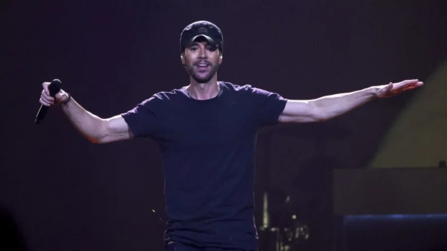 Енрике Иглесиас посрещна четвъртото си дете (СНИМКА)