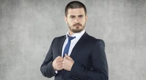 Мъжки костюми за сватба и абитуриентски бал – как да изберем подходящия костюм?