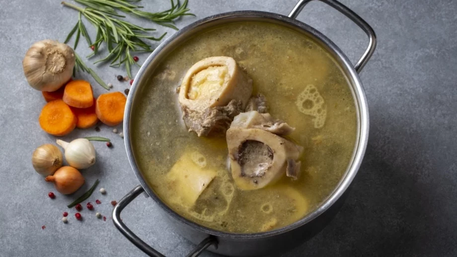5 научно доказани ползи от пиенето на костен бульон
