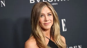 Фризьорът на Дженифър Анистън: 6 навика, които съсипват косата ви