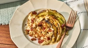 Голяма вкусотия: Запечено прясно зеле с бекон и сметана