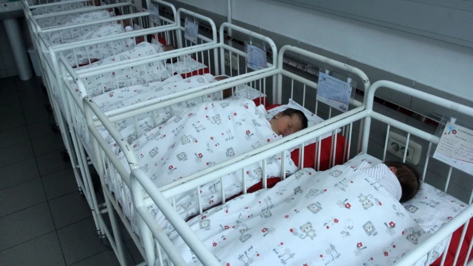 Промяна в класацията: Кои бяха най-популярните имена за бебета през 2025 г.