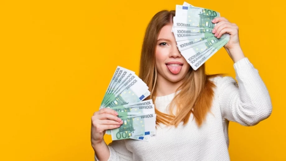 Тези 4 зодии са предопределени за големи финансови печалби през 2026