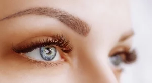 Бадемово масло за хубави мигли и вежди: Тънкости, които да знаете