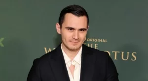 Юлиан Костов e номиниран за Актьорските награди като част от "Белият лотос"