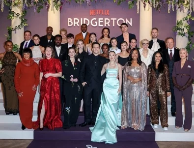 Пищност на премиерата на четвъртия сезон на "Бриджъртън" (ВИДЕО)