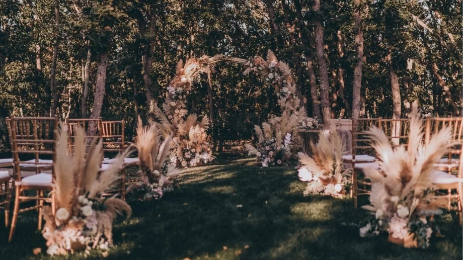 Мечтана сватба сред природата: Казваме “Да” близо до морето или в горския рай