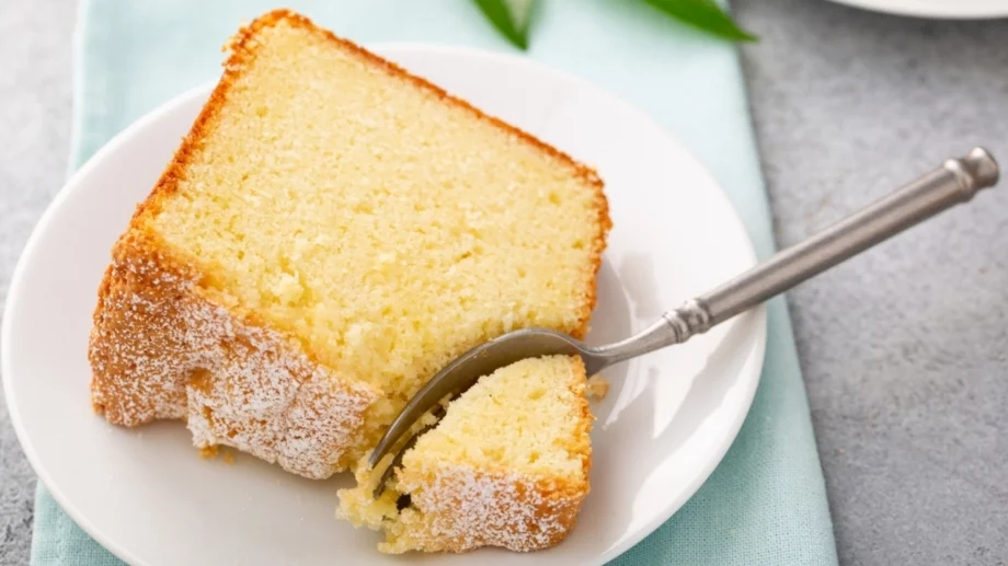 РЕЦЕПТА: Пухкав кекс с кондензирано мляко