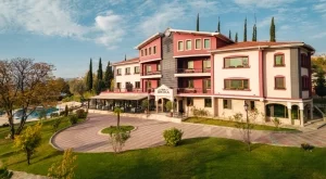 Романтика и природа: незабравима сватба в хотел Вила Синтика