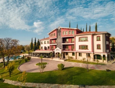 Романтика и природа: незабравима сватба в хотел Вила Синтика