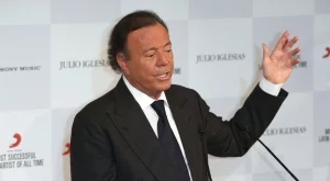 Испанската прокуратура прекрати разследването срещу Хулио Иглесиас за сексуален тормоз