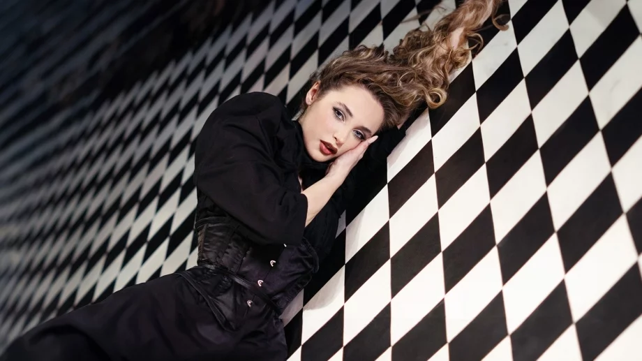  Топ 10 на най-излъчваните песни в България за 2025 (ВИДЕО)