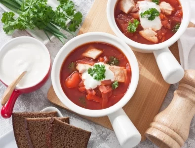 Уют в чиния: Пилешки борш