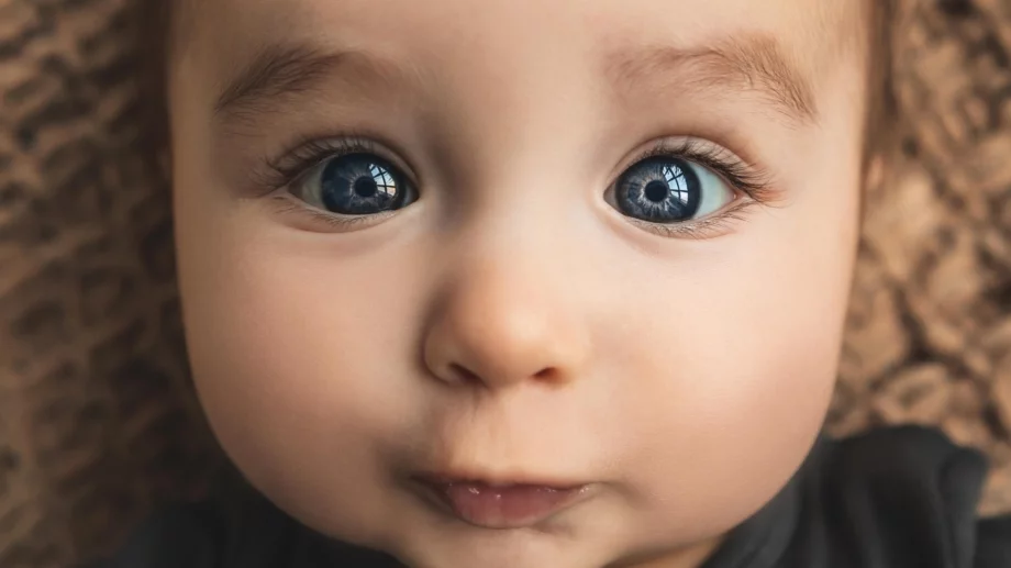 Едва на 2 месеца: Бебетата имат изненадващи способности