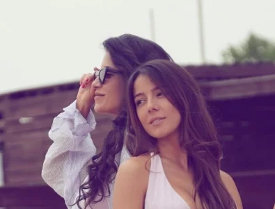 Близначката на Теа Минкова стана майка (СНИМКА)