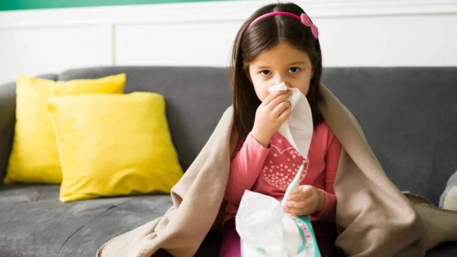 Вирусните инфекции при децата: Kога да останем у дома и кога да потърсим педиатър