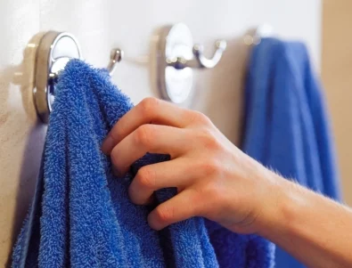 Това е най-лошият начин да закачате кърпи в банята (и почти всеки го прави)