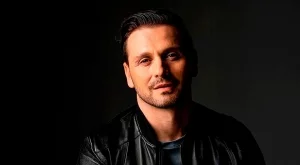 И Александър Сано бил шокиран от високата си сметка за ток