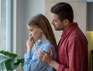 5 притеснителни знака, че твърде много премисляте връзката си