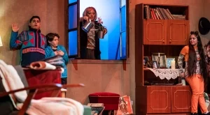 "Тайната на музиката": как едно старо пиано обединява няколко поколения в България през 90-те