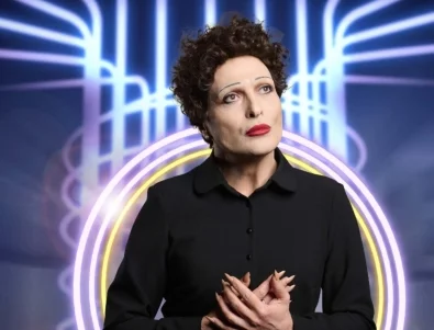 Иво Димчев като великата Едит Пиаф грабна първата си победа в "Като две капки вода"