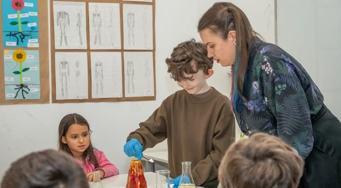 ЧСУ „Наука за деца“: За любознателни деца и големи мечти