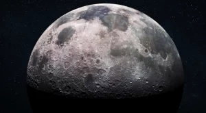 Това е първата жена, която може да полети до Луната (СНИМКИ)