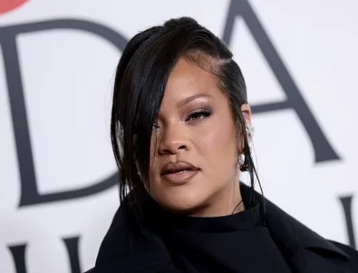 Стреляха по дома на Риана, тя е била вътре