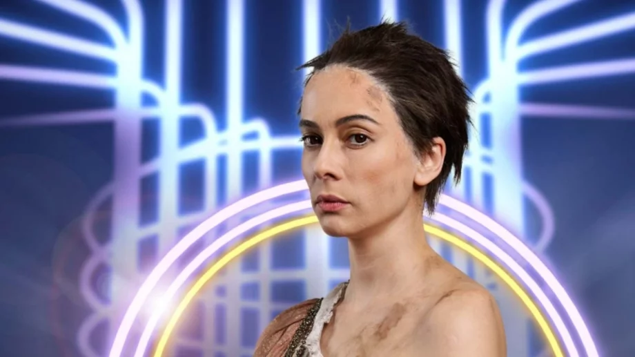 Весела Бабинова трогна с имитацията си и победи в "Като две капки вода"