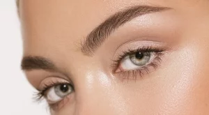 "Призрачни мигли" - новата визия на поколението Джен Зи 