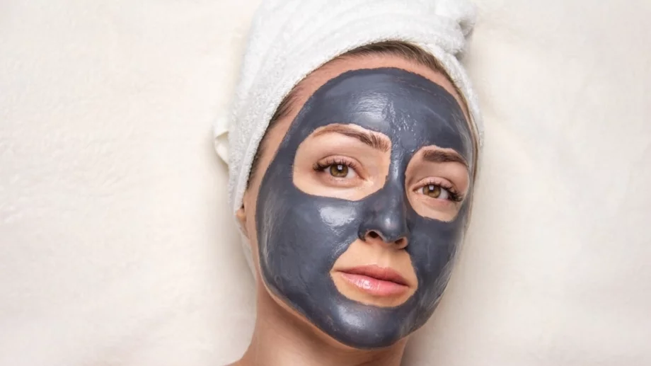 Активен въглен за сияйна кожа: Защо и как да използвате
