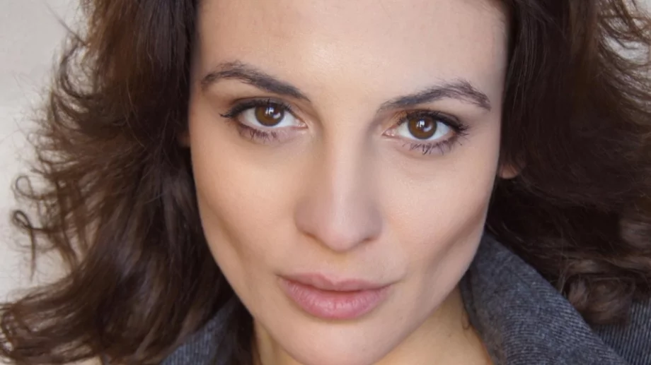 Диана Димитрова за изложбата си "Сънища и сенки": Композициите са театрални