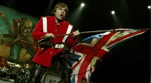 Брус Дикинсън: Хеви метълът е в душата му, но бизнесът е в кръвта му