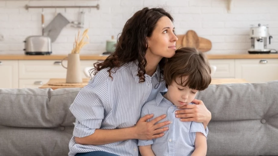 Данни, които рядко чуваме: 45% от българките мислят, че са лоши майки