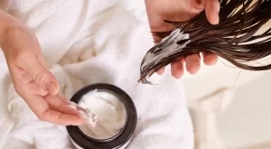 Кога косата ви се нуждае от маска и кога само от балсам