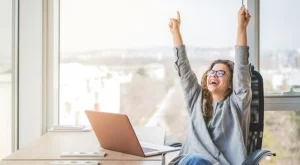 Тези зодии ще получат мечтаното повишение (преди края на 2026)