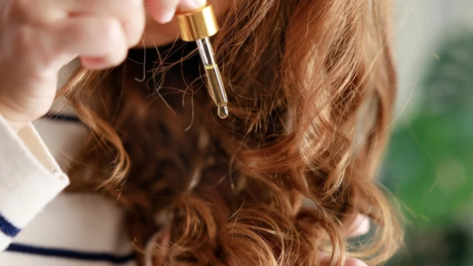 6 натурални масла, които стимулират растежа на косата