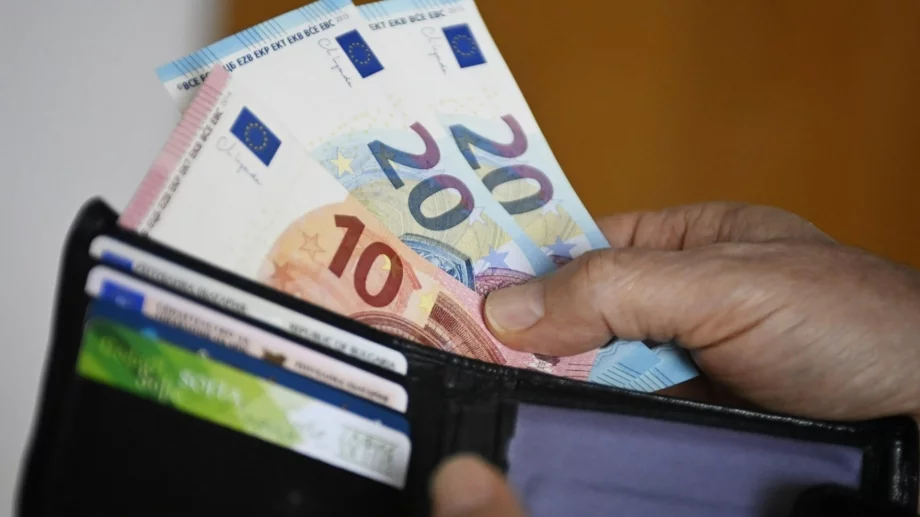 Голяма промяна с пенсиите на работещите пенсионери