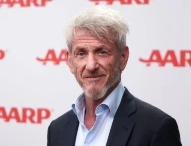 Шон Пен получи и "железен Оскар", подарък от Украйна (ВИДЕО)