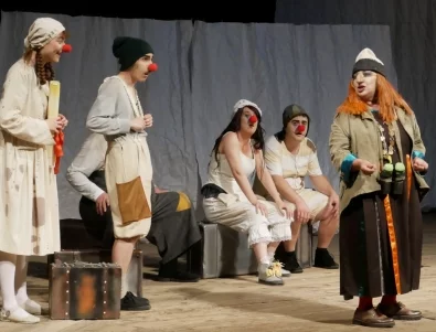 Комедийният спектакъл "Сграбчи лъва!" на Теди Москов гостува в София