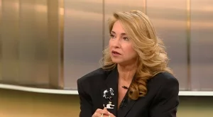 Паниката след всеки лайв на "Като две капки вода" е тежка: Алекс Раева