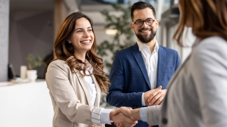 Мотивационен лектор разкрива 21 тайни на самосъздалите се милионери