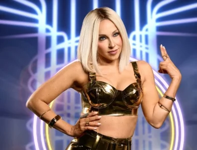 Алекс Раева в двойния образ на Емилия и Флорин Салам разби всички в "Като две капки вода"