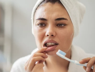 Кървят ли ви венците, когато си миете зъбите? Тялото ви отчаяно се нуждае от този витамин